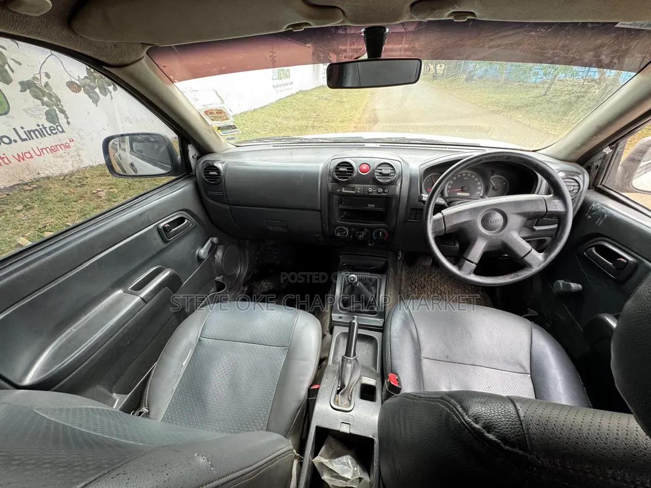 Isuzu D-MAX 2012 Silver