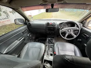 Isuzu D-MAX 2012 Silver