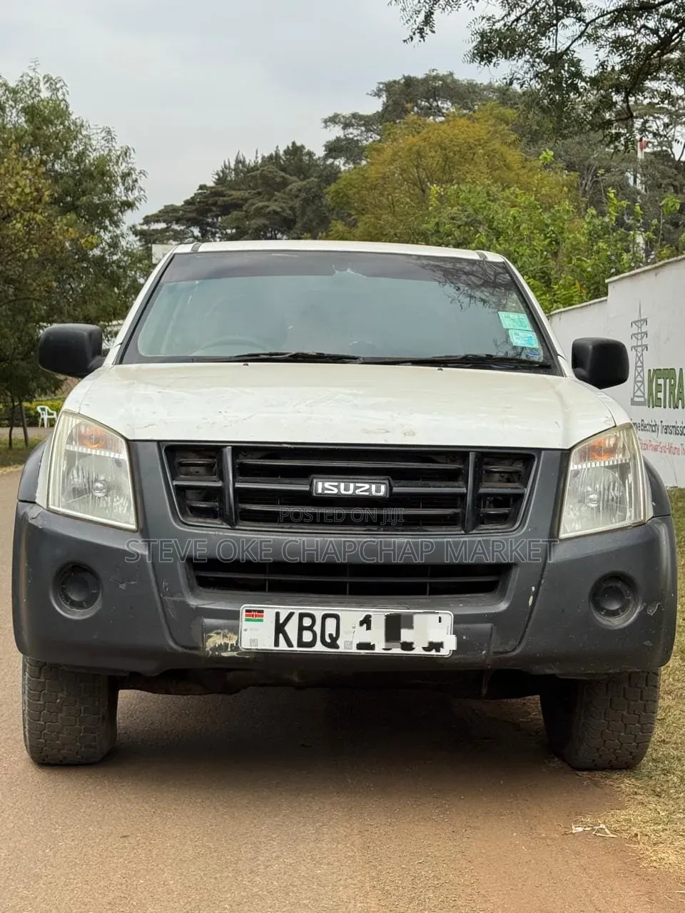 Isuzu D-MAX 2012 Silver