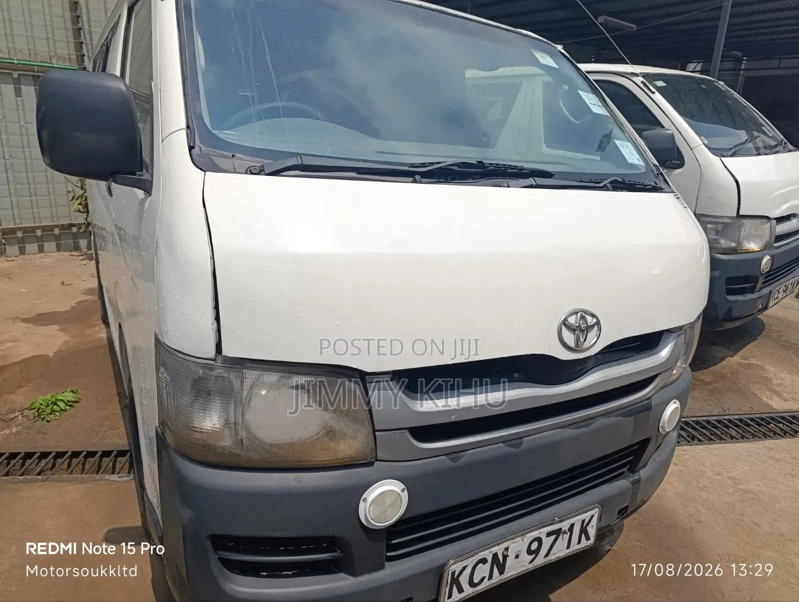 Toyota HiAce 2011 White