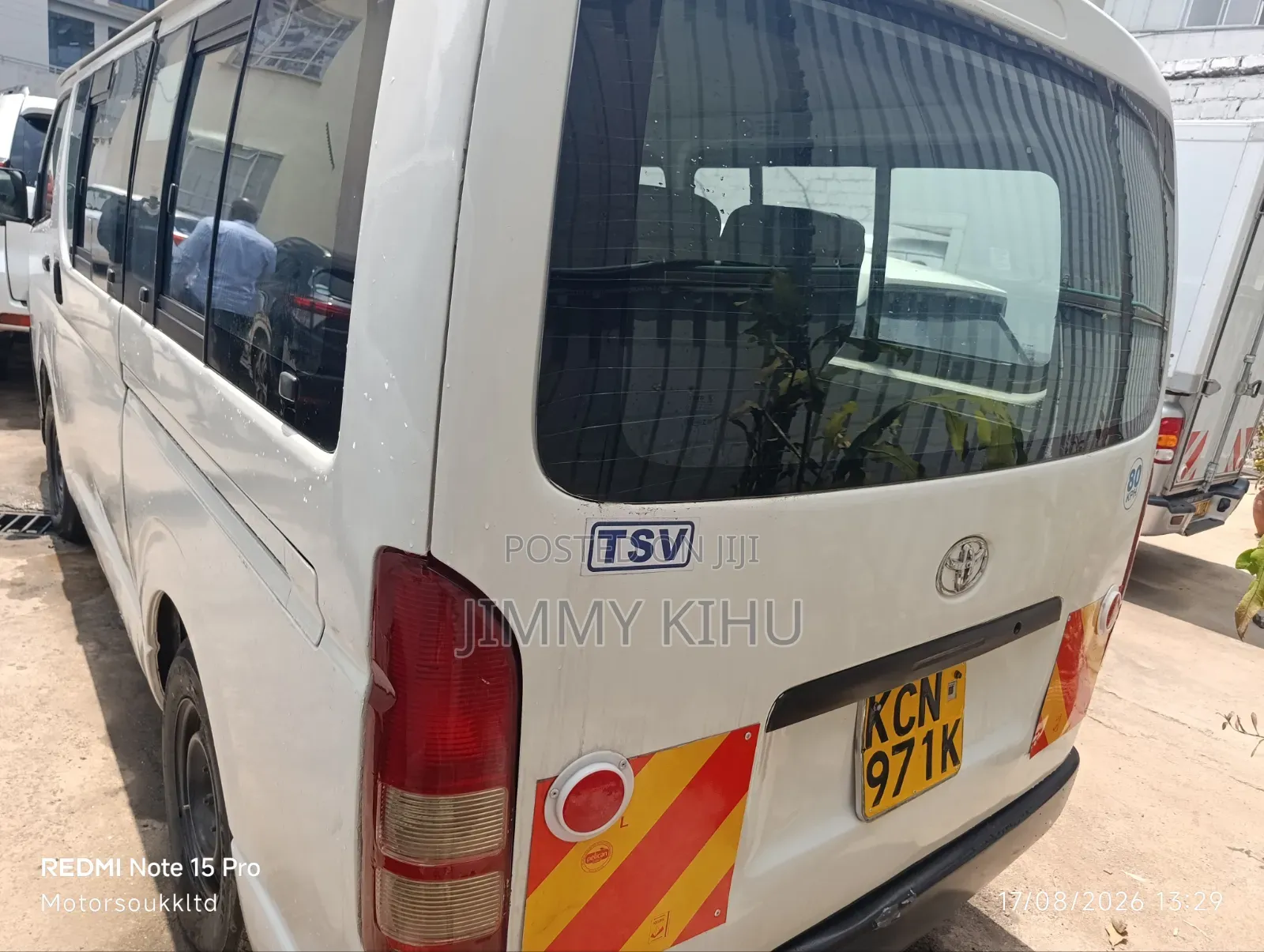 Toyota HiAce 2011 White