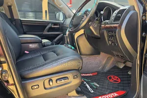 Toyota Land Cruiser 2011 Burgundy