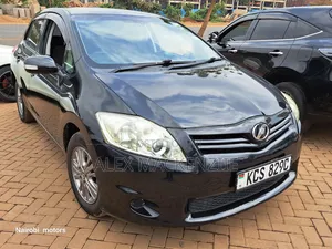 Toyota Auris 2011 Black