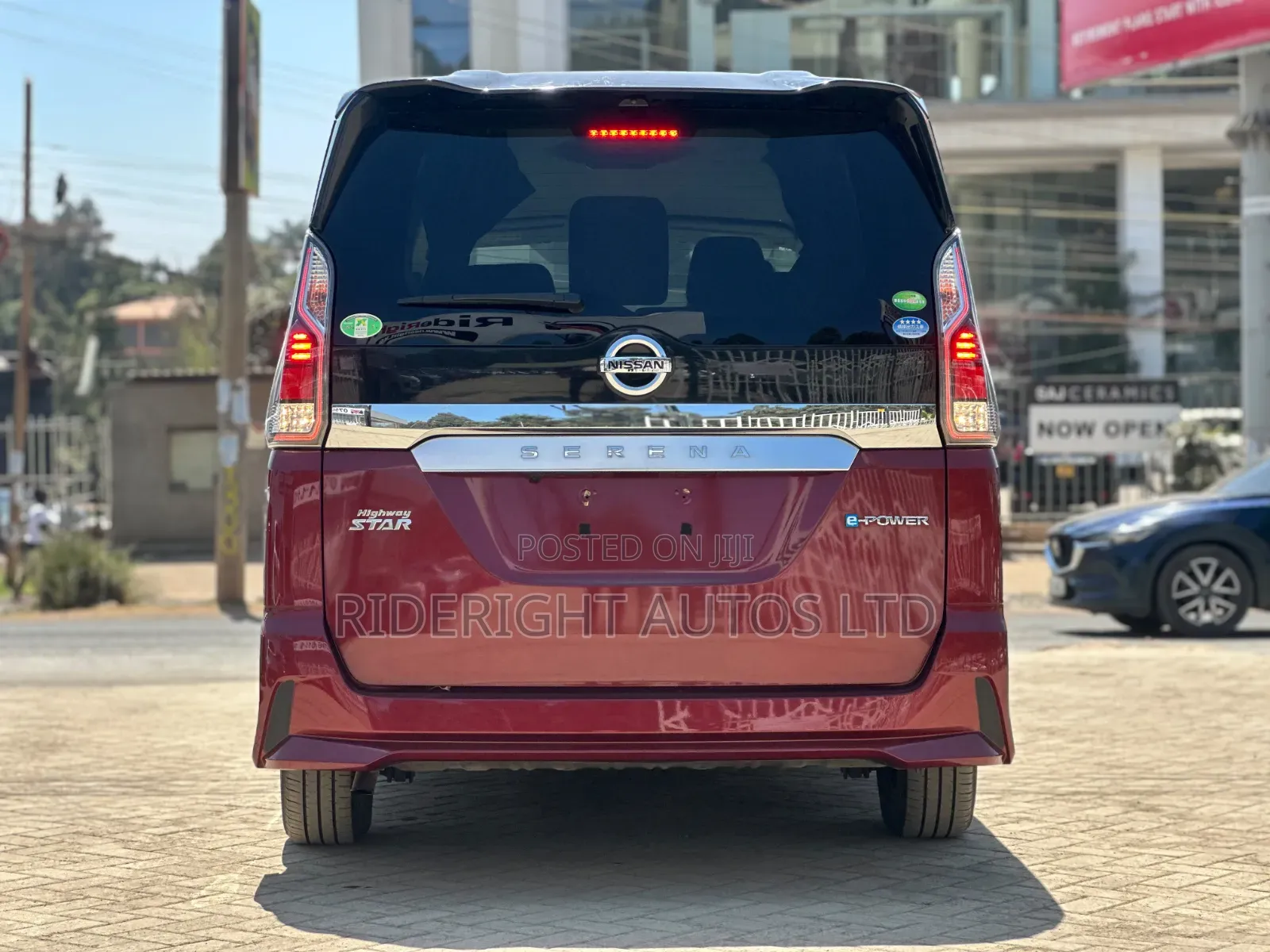 Nissan Serena 2019 Maroon