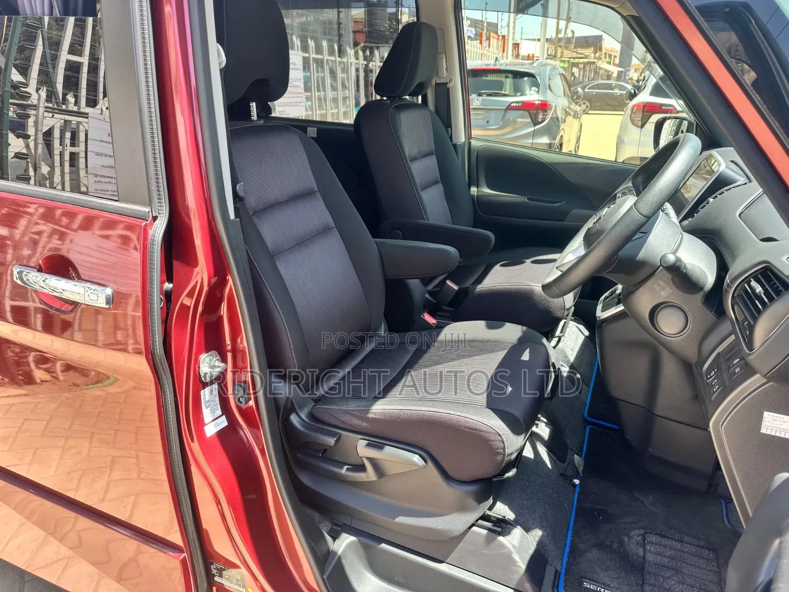Nissan Serena 2019 Maroon