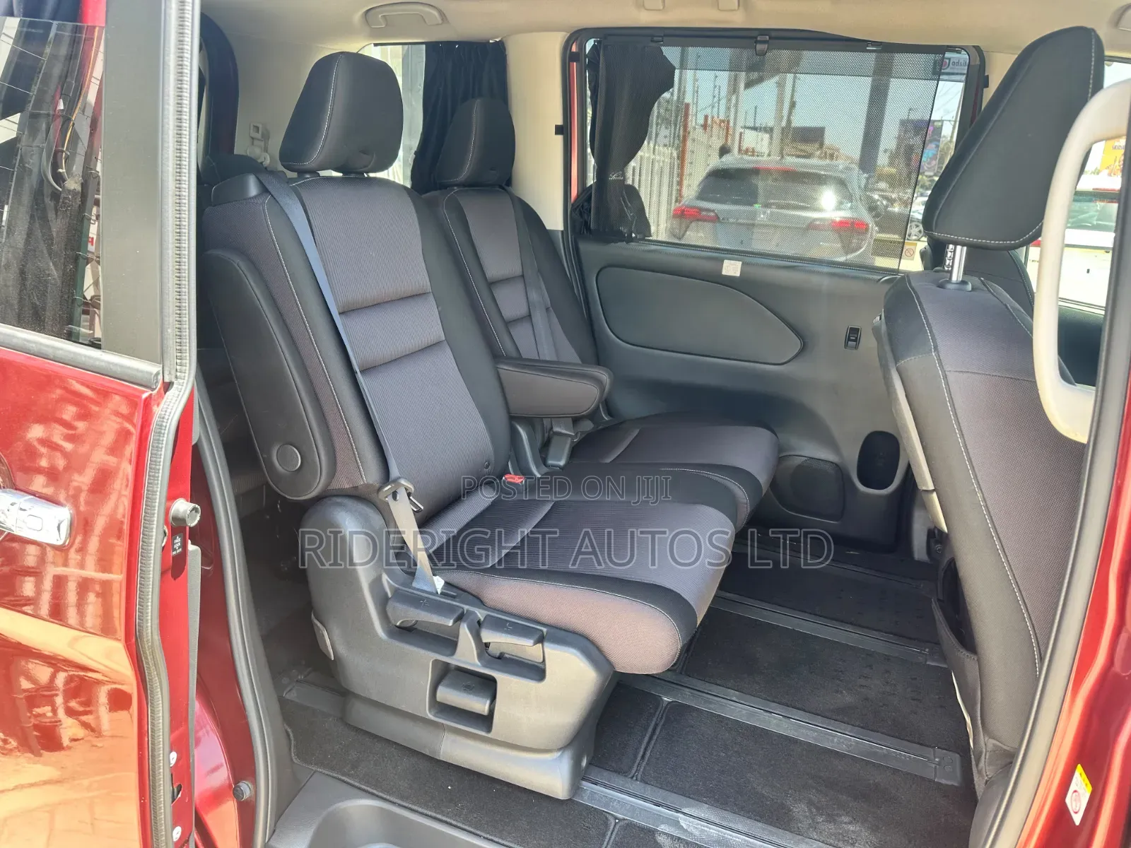 Nissan Serena 2019 Maroon