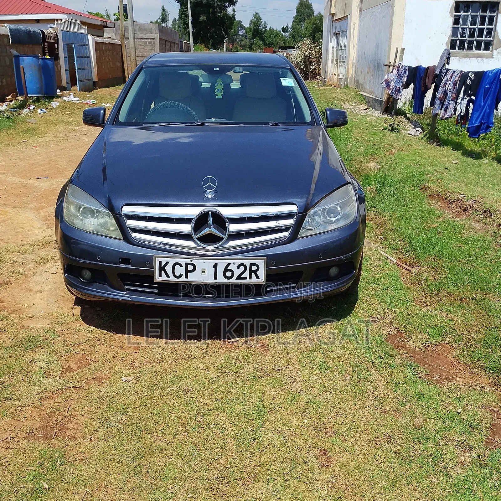 Mercedes-Benz C200 2010 Gray