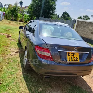 Mercedes-Benz C200 2010 Gray