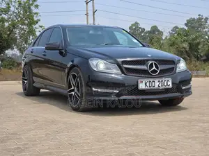 Mercedes-Benz C200 2014 Black