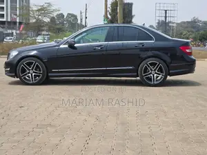 Mercedes-Benz C200 2014 Black