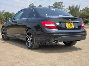 Mercedes-Benz C200 2014 Black