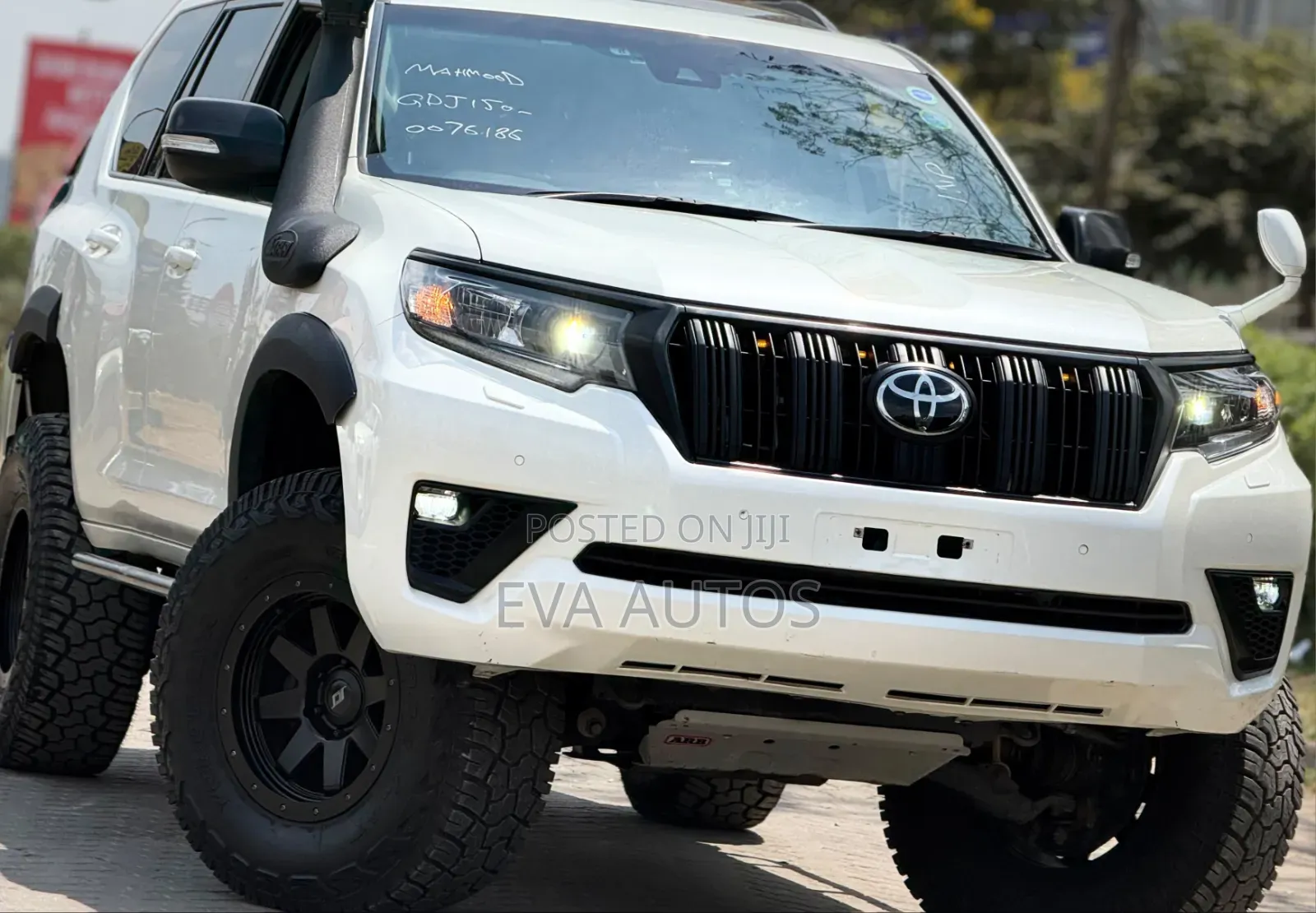 Toyota Land Cruiser Prado 2022 White