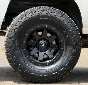 Toyota Land Cruiser Prado 2022 White