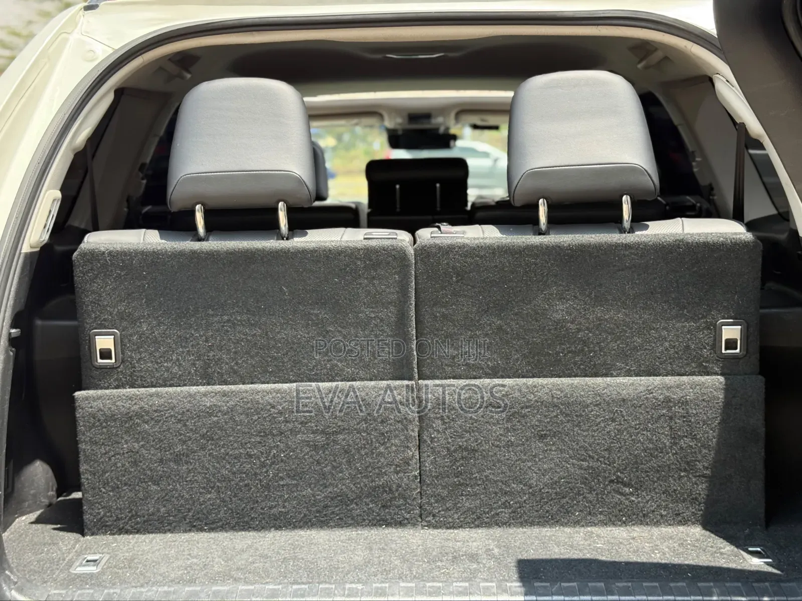 Toyota Land Cruiser Prado 2022 White