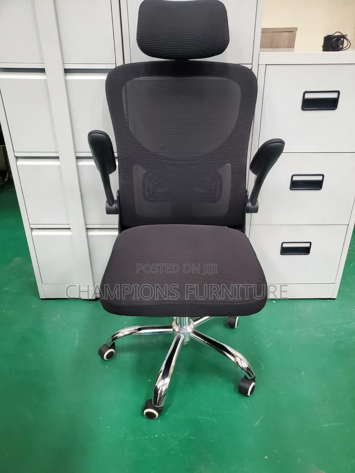 Mesh Ergonomic Chair With Flip-Up Arms