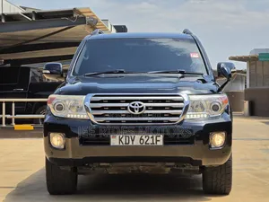 Toyota Land Cruiser 2012
