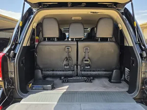 Toyota Land Cruiser 2012