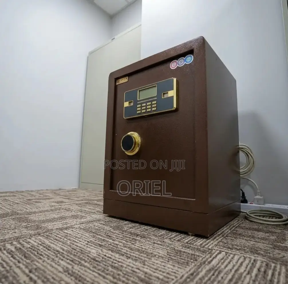 Office Safe : 60KG Office Safe.