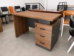 Executive Office Desk With 3 Drawers