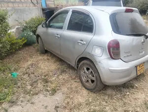 Nissan March 1.2 FWD 2011 Gray