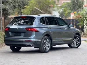 Volkswagen Tiguan 2021 Silver