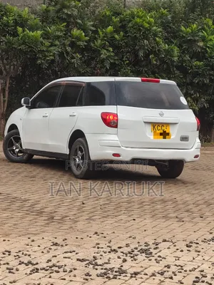 Nissan Advan 2008 White