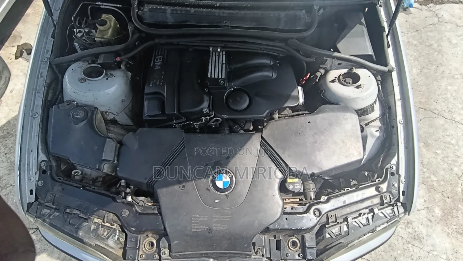 BMW 318i 2004 Gray