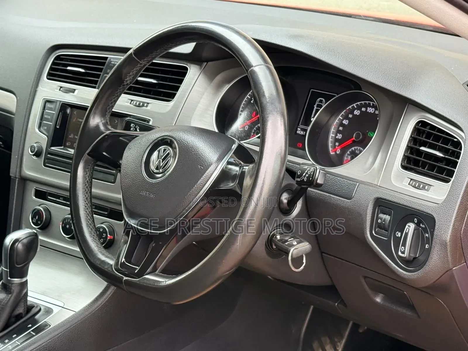 Volkswagen Golf 2016 Red