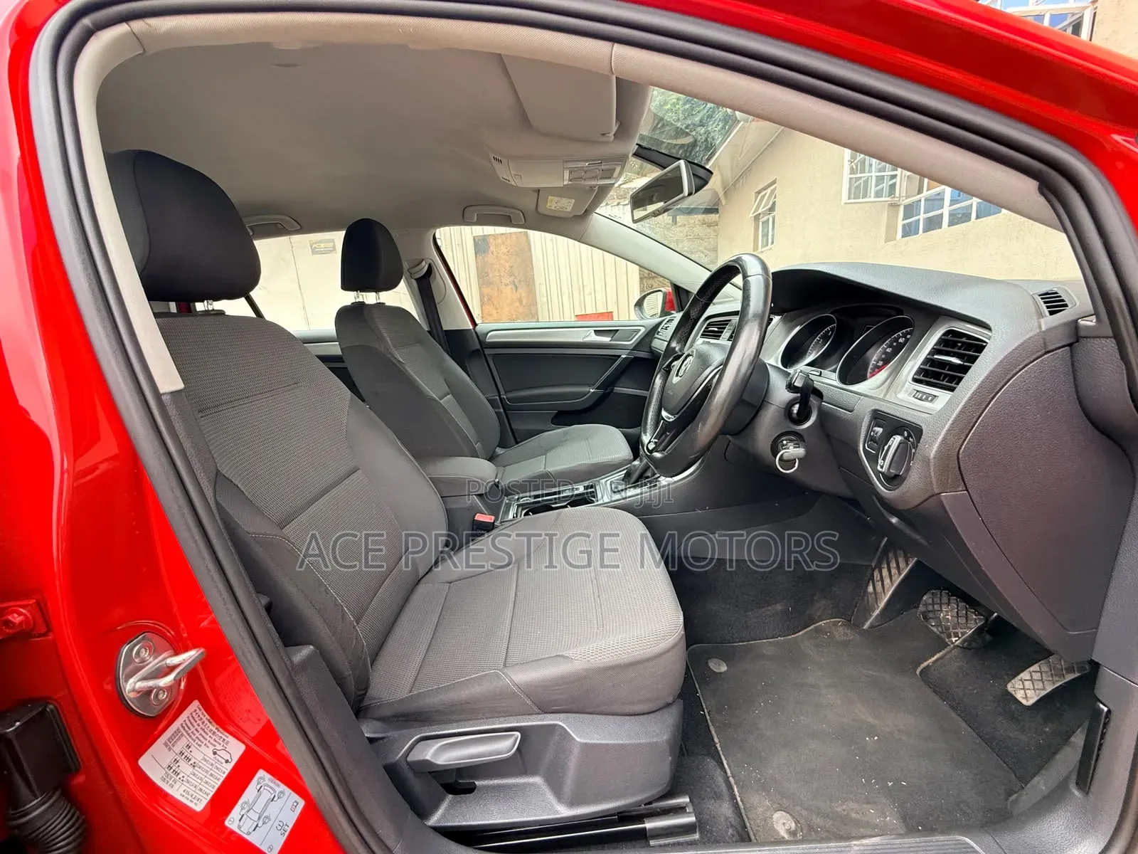Volkswagen Golf 2016 Red