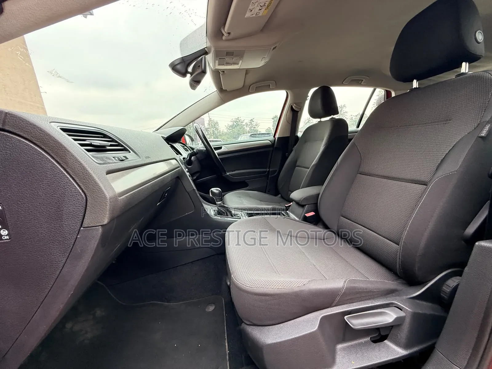 Volkswagen Golf 2016 Red