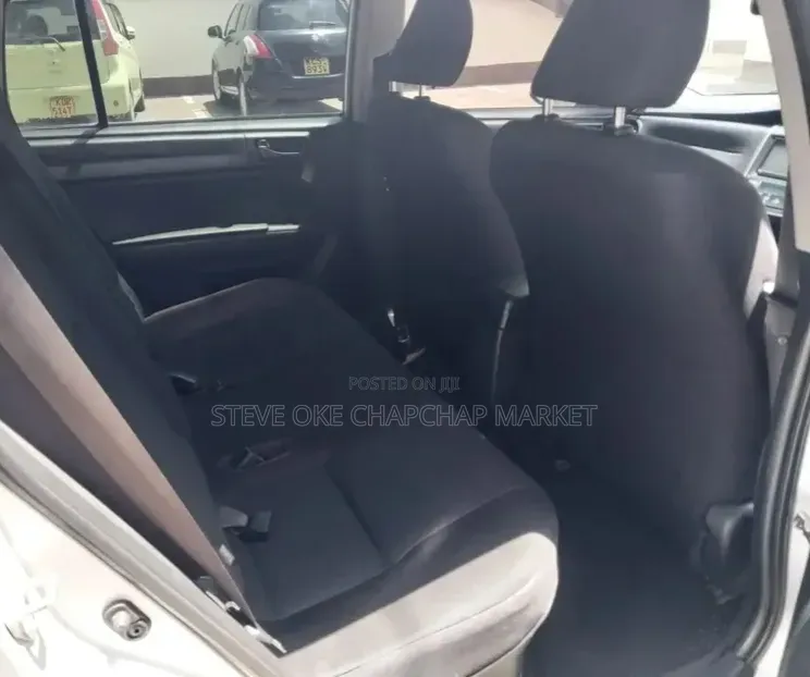 Toyota Corolla Fielder 1.5 Hybrid FWD 2016 Silver