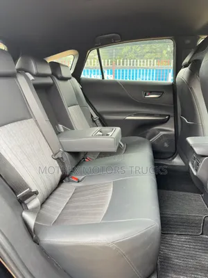 Toyota Harrier 2.0 2021 Black