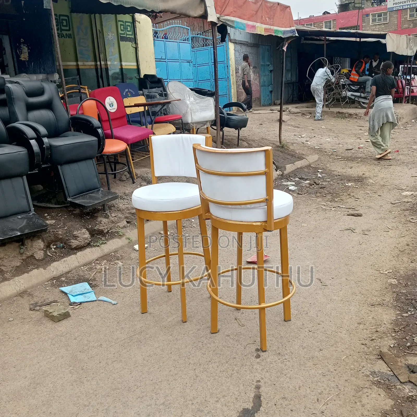 Heavy Duty High Still Chairs With Gold Frame