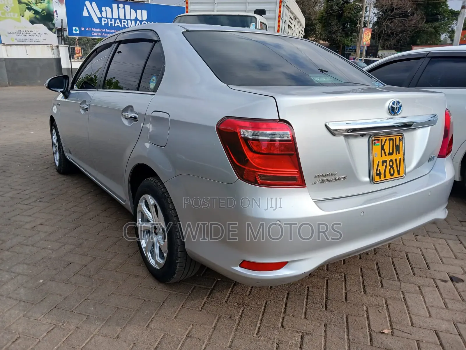 Toyota Axio 2018 Silver