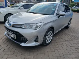 Toyota Axio 2018 Silver