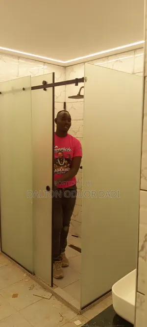 Shower Cubicle Glass and Sund Blasting