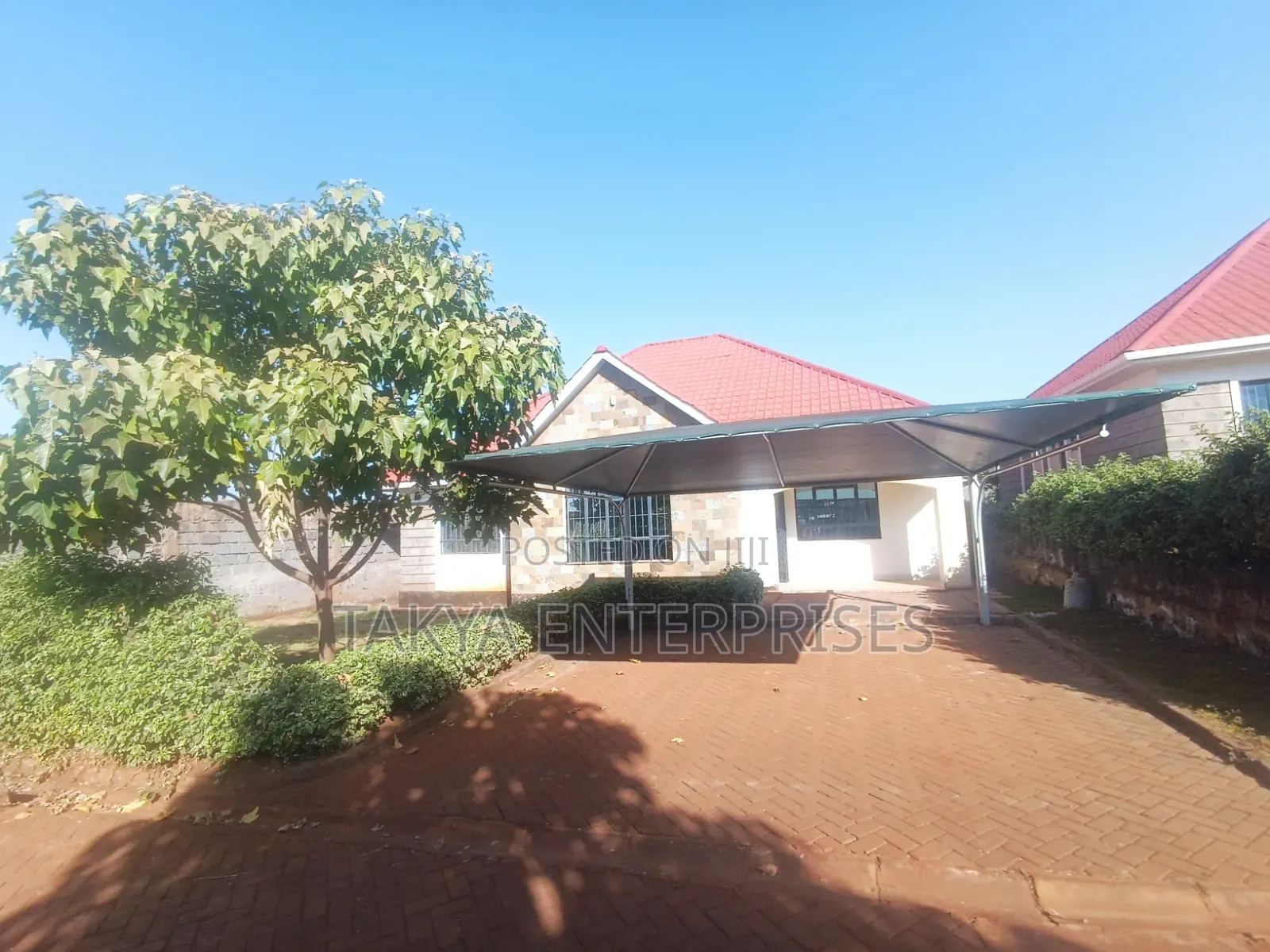 3bdrm Bungalow in Murrram Centre, Kenyatta Road / Theta  for rent