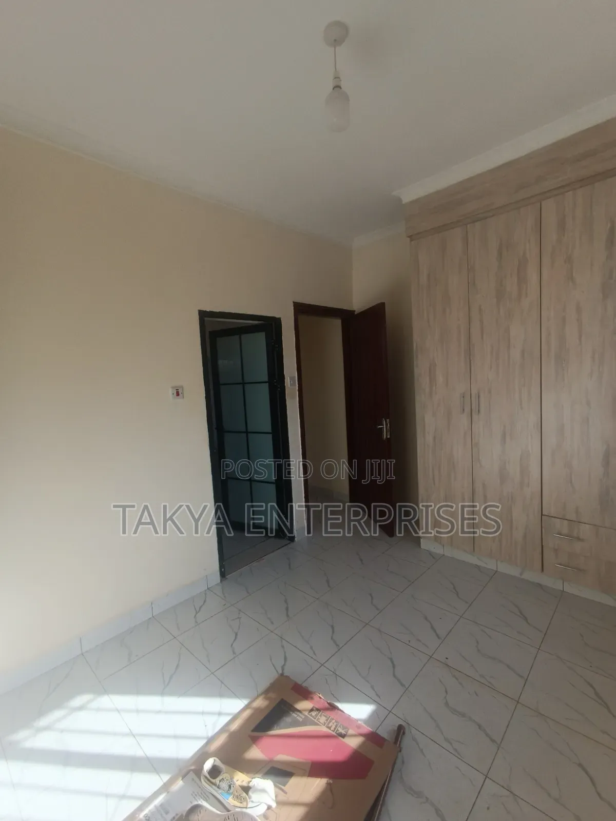 3bdrm Bungalow in Murrram Centre, Kenyatta Road / Theta  for rent