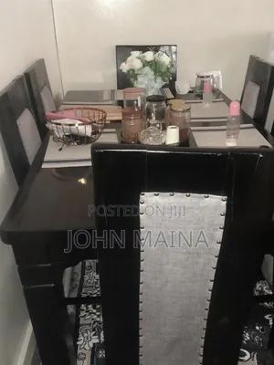 Dining Table 6seat Wooden