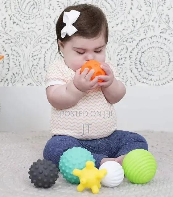 6 Pieces Colourful Soft Balls - thumbnail 3