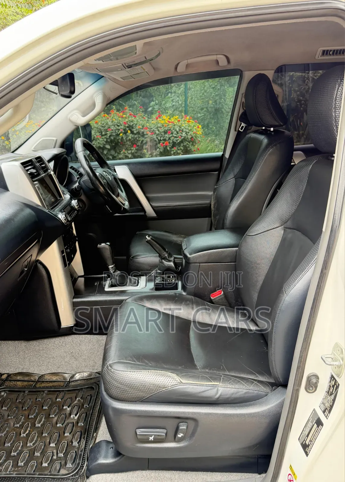 Toyota Land Cruiser Prado 2010 White