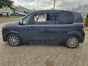 Toyota Spade 2012 Blue