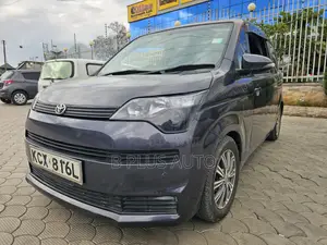 Toyota Spade 2012 Blue