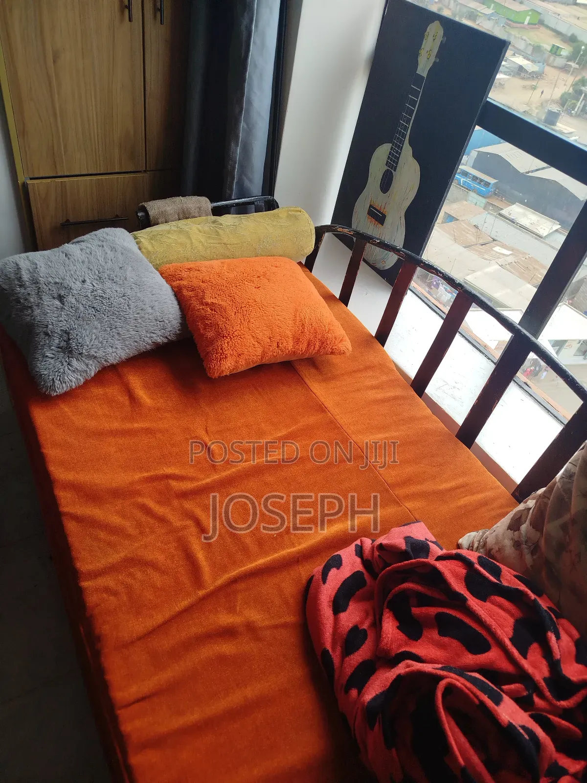 Metallic Daybed
