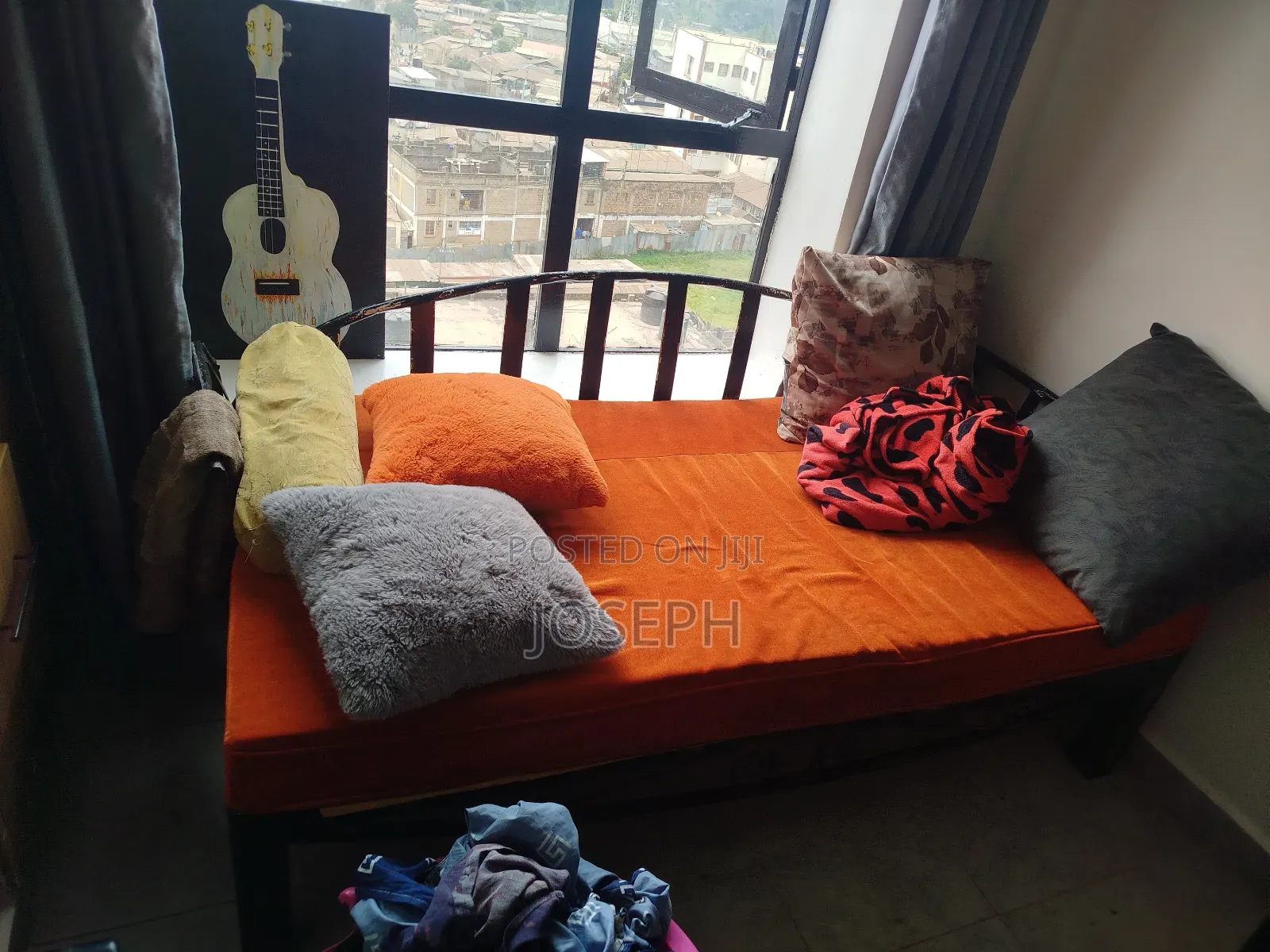 Metallic Daybed