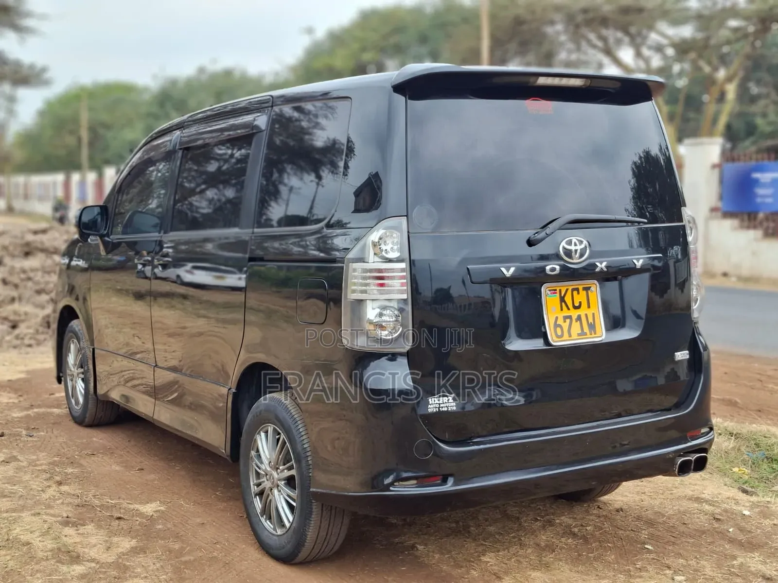 Toyota Voxy 2011 Black