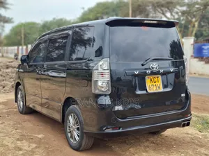 Toyota Voxy 2011 Black