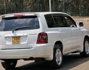 Toyota Kluger 2004 Off white
