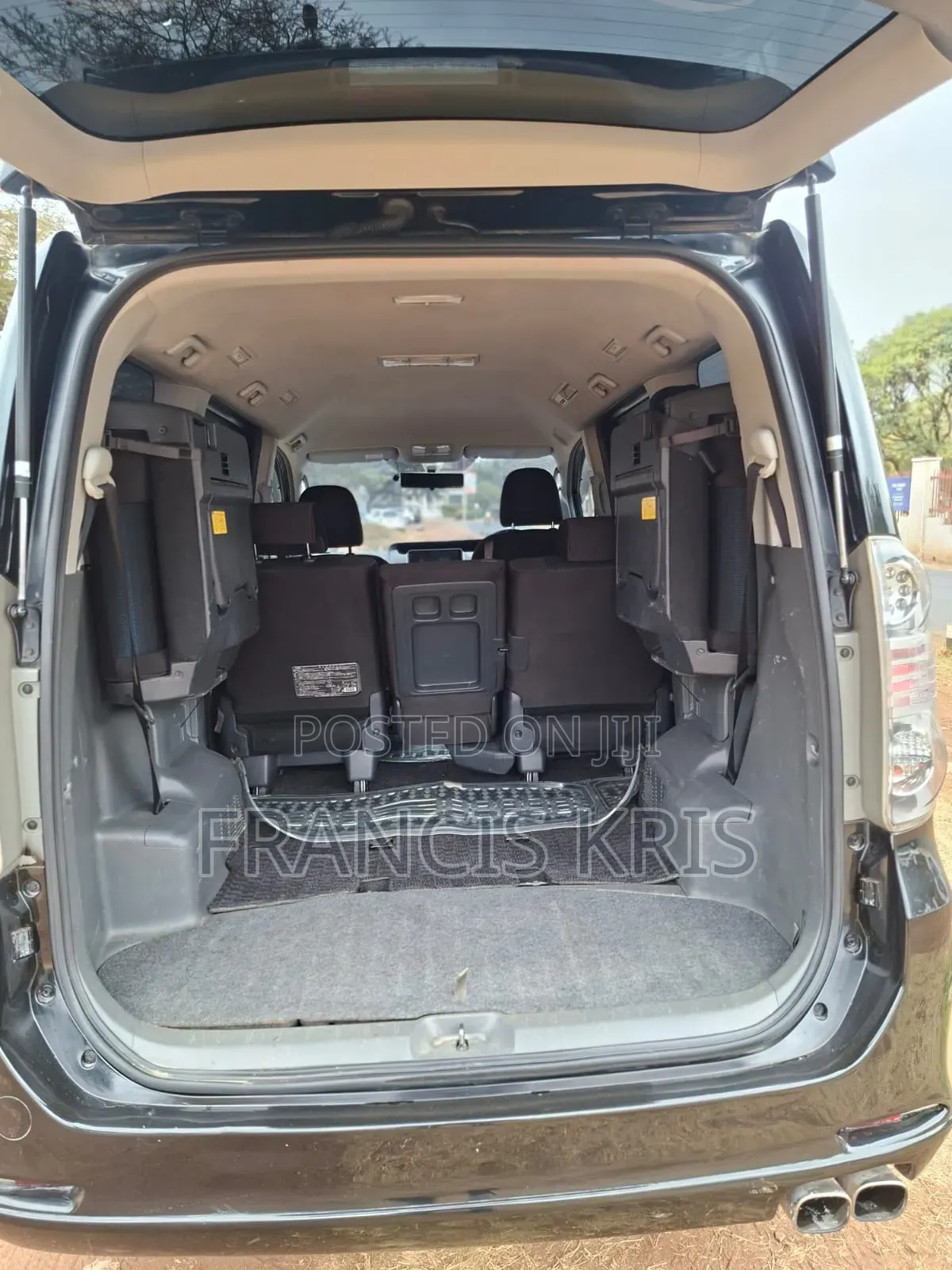Toyota Voxy 2011 Black