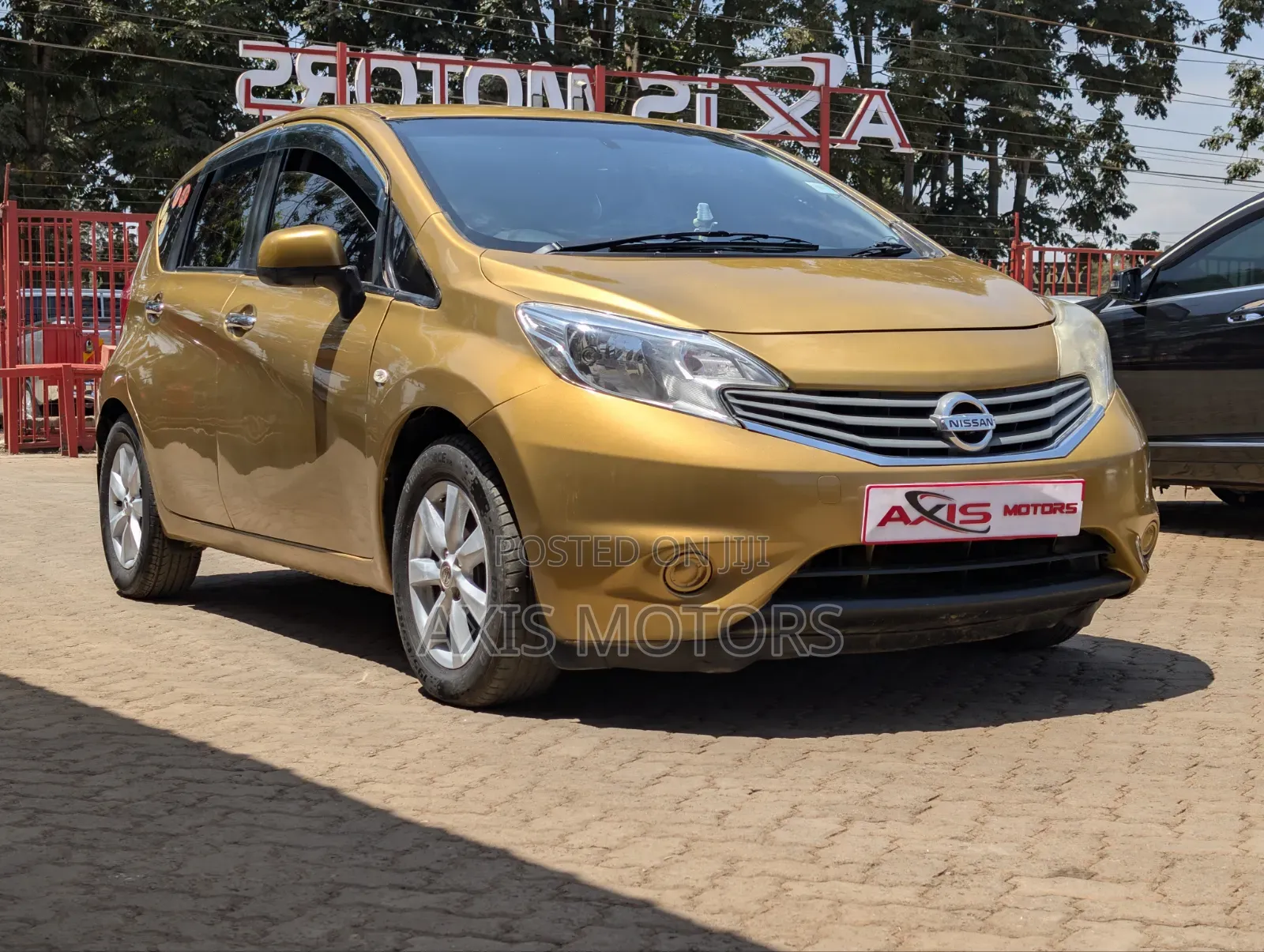 Nissan Note 2013 Gold